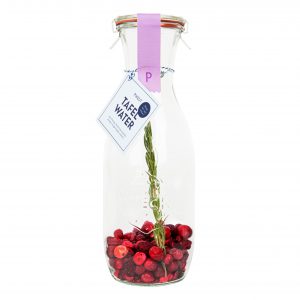 Pineut Tafelwater Cranberry  Cherry Rosemarry