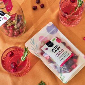 PINEUT WATERTWIST POUCHBAG CRANBERRY KERS ROZEMARIJN BIO